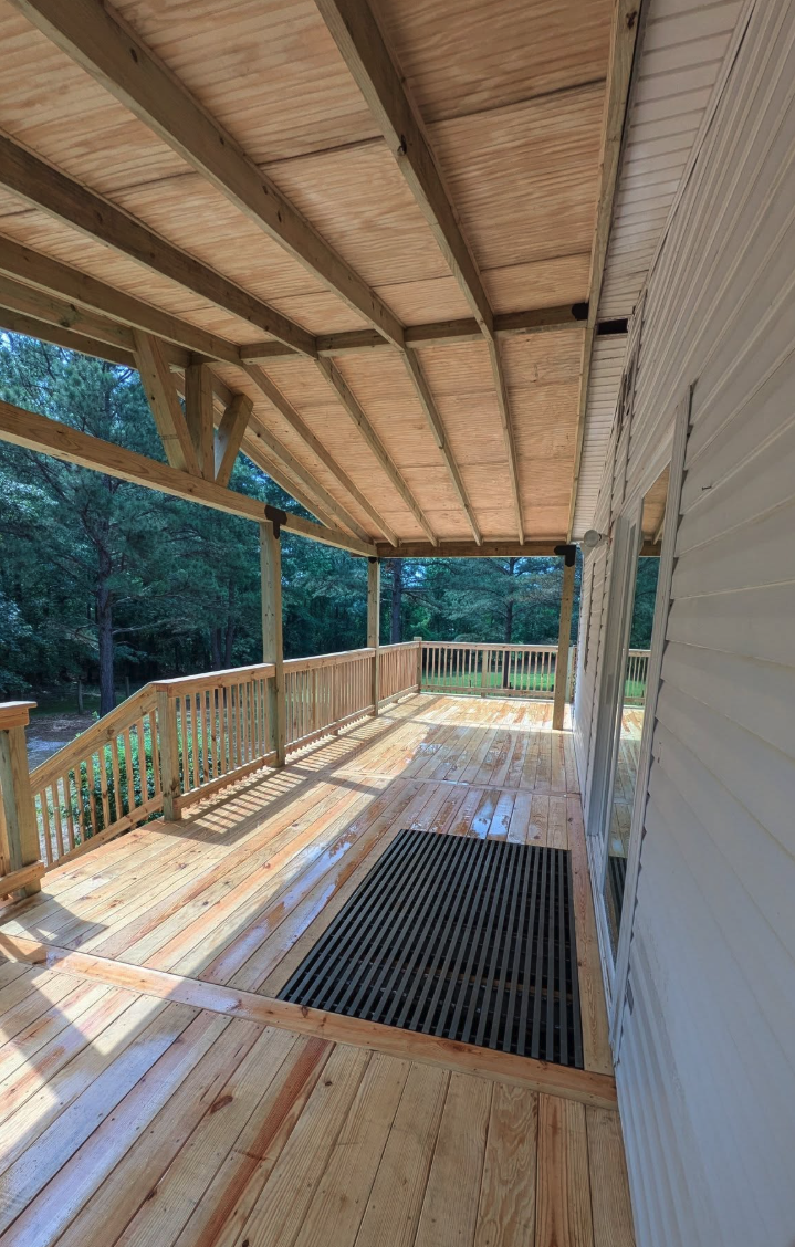 custom deck build by aarons handyman services