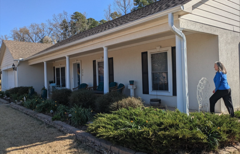exterior paint by Aaron's Handyman Services in Hot Springs, AR