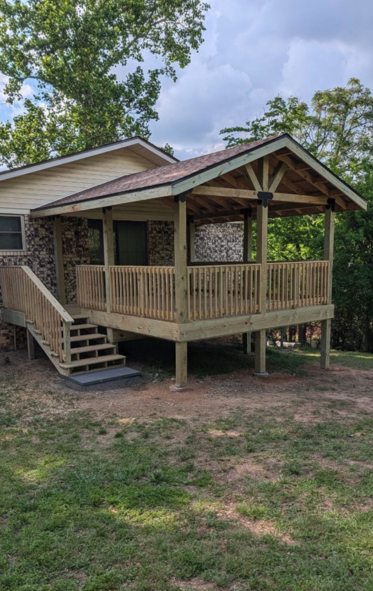 Custom deck built by Aaron's Handyman Services in Hot Springs, AR